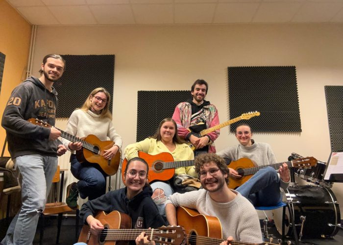 Cours de guitare collectif Dorian école de do rouen